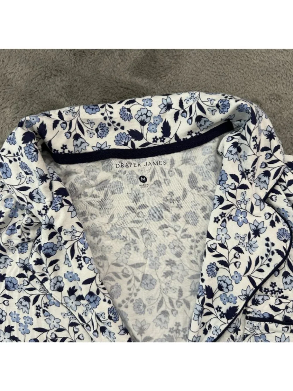 Draper James Pajamas Set Blue White Shorts Shirt Top Stretch Jersey MEDIUM